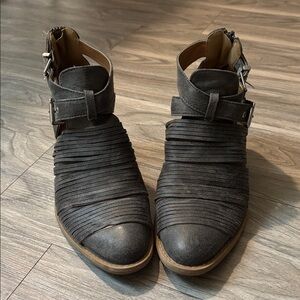 Qupid Charcoal Ankle Boots with Buckle Detail